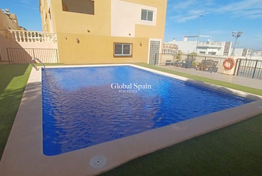 Revente - APPARTEMENT -
ORIHUELA COSTA - Costa Blanca