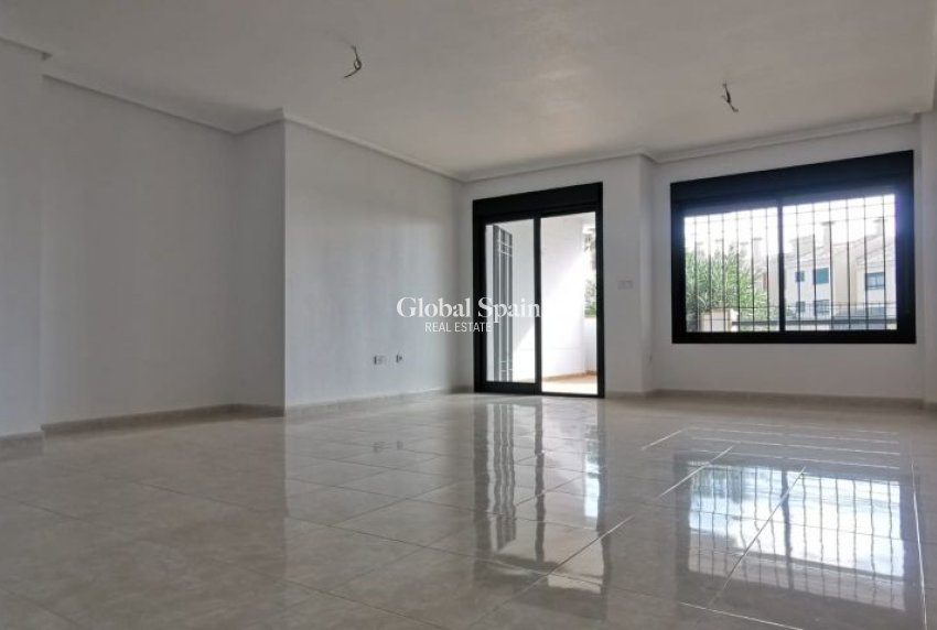 Revente - APPARTEMENT -
ORIHUELA COSTA - Costa Blanca