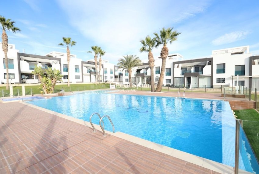 Revente - APPARTEMENT -
ORIHUELA COSTA - Costa Blanca