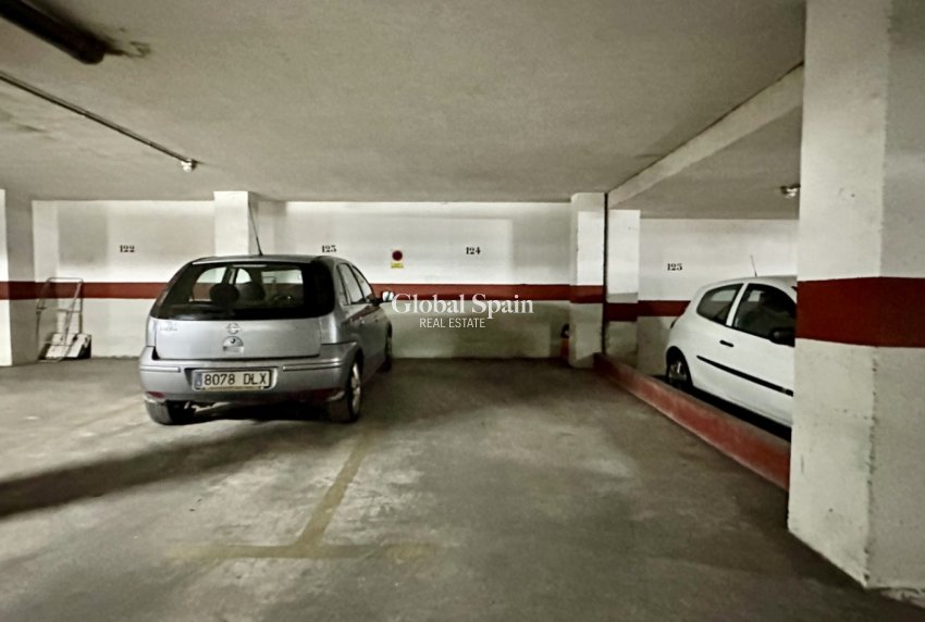 Revente - APPARTEMENT -
ORIHUELA COSTA - Costa Blanca