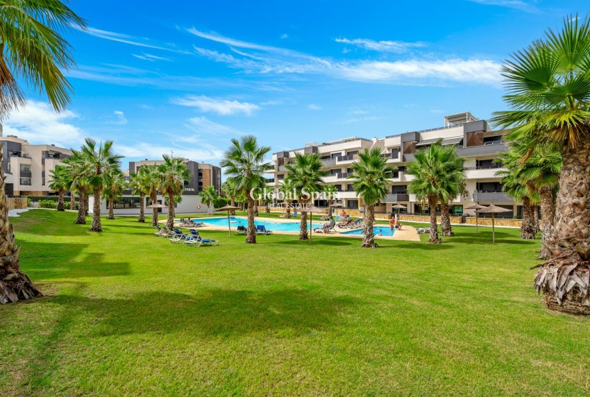 Revente - APPARTEMENT -
ORIHUELA COSTA - Costa Blanca