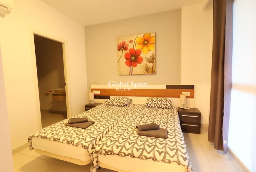 Revente - APPARTEMENT -
ORIHUELA COSTA - Costa Blanca