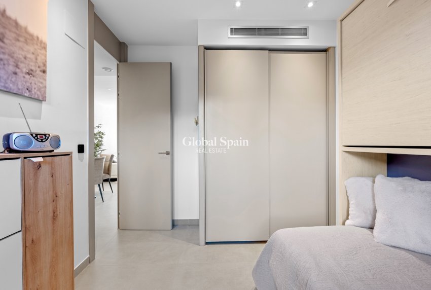 Revente - APPARTEMENT -
ORIHUELA COSTA - Costa Blanca