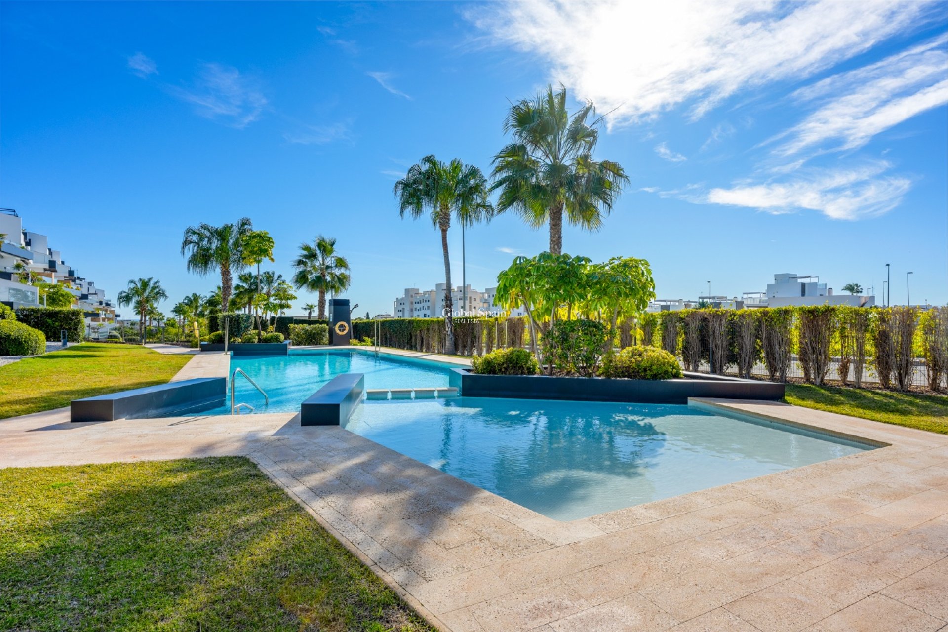 Revente - APPARTEMENT -
ORIHUELA COSTA - Costa Blanca