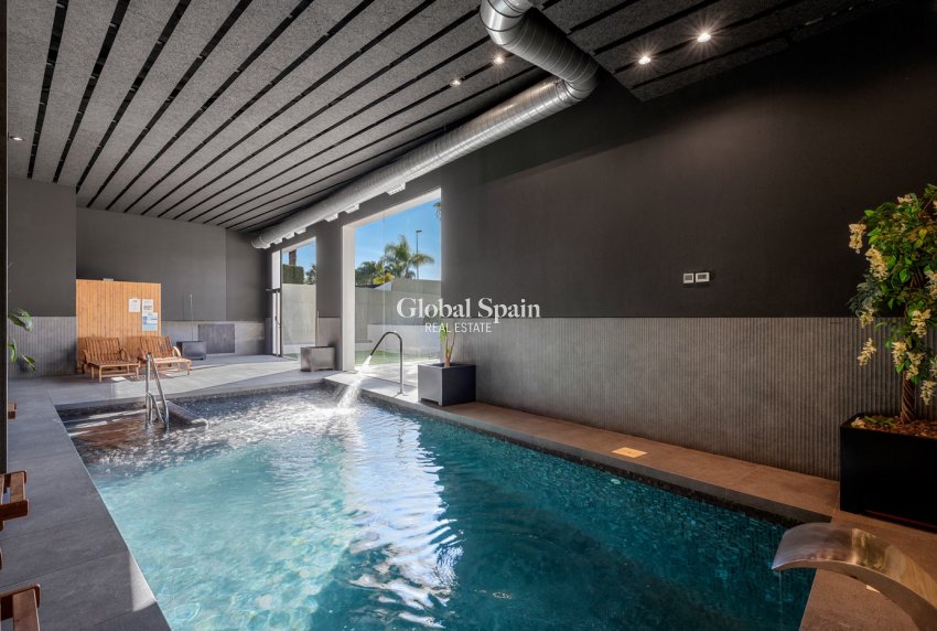 Revente - APPARTEMENT -
ORIHUELA COSTA - Costa Blanca