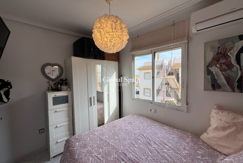 Revente - APPARTEMENT -
ORIHUELA COSTA - Costa Blanca