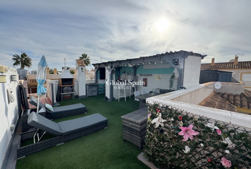 Revente - APPARTEMENT -
ORIHUELA COSTA - Costa Blanca