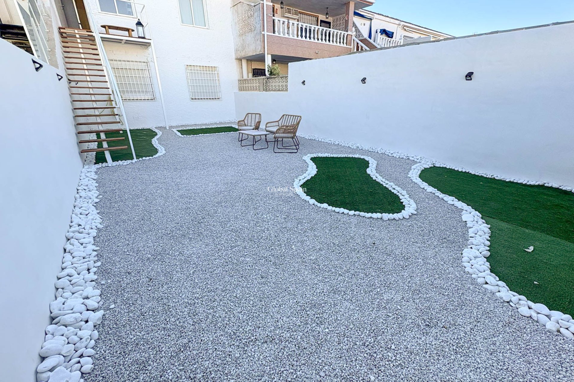 Revente - APPARTEMENT -
ORIHUELA COSTA - Costa Blanca