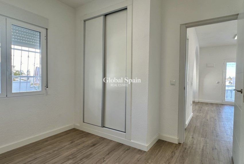 Revente - APPARTEMENT -
ORIHUELA COSTA - Costa Blanca