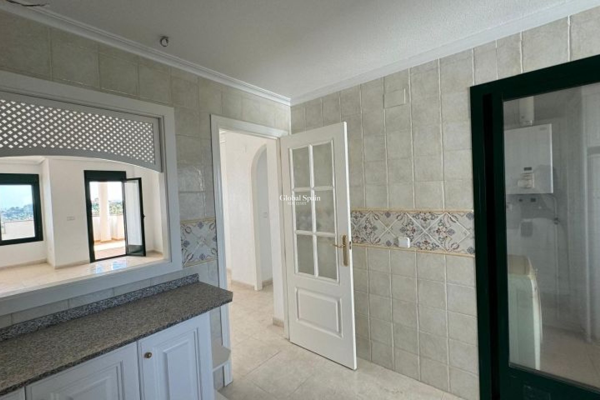 Revente - APPARTEMENT -
ORIHUELA COSTA - Costa Blanca