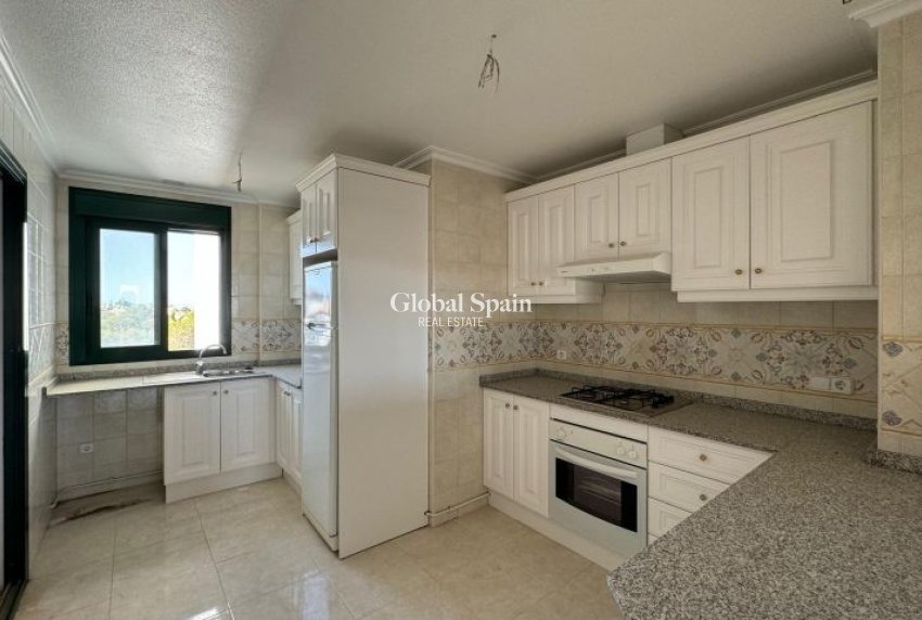 Revente - APPARTEMENT -
ORIHUELA COSTA - Costa Blanca