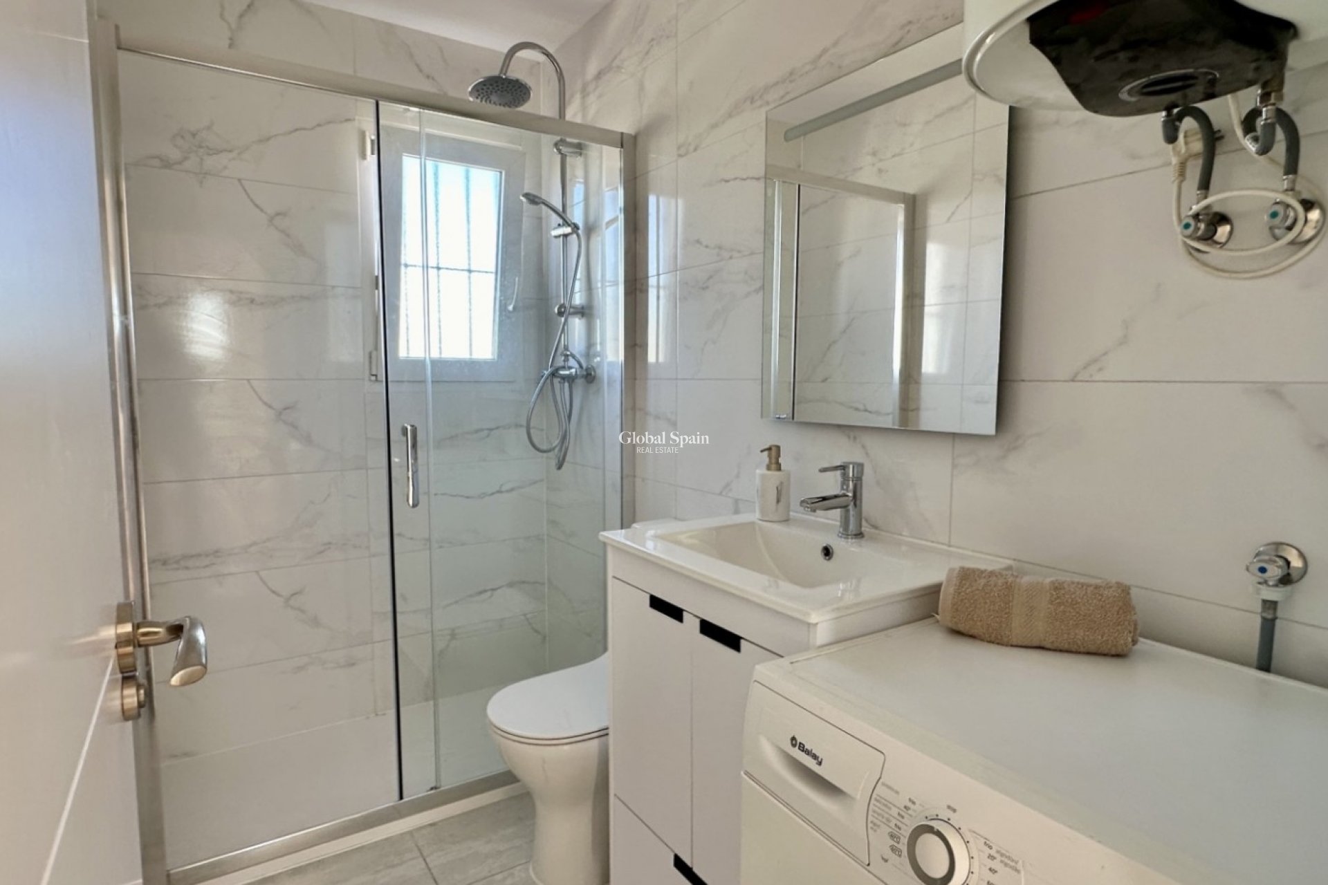 Revente - APPARTEMENT -
ORIHUELA COSTA - Costa Blanca