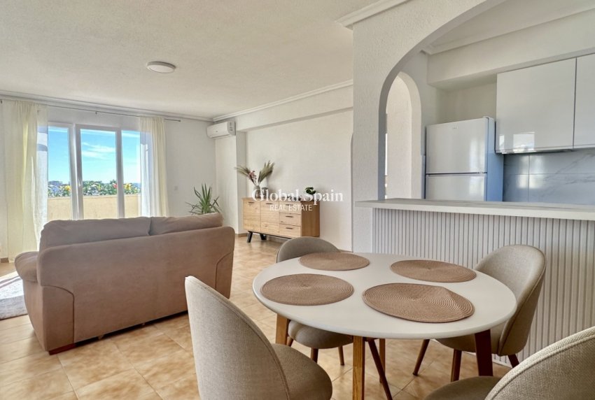 Revente - APPARTEMENT -
ORIHUELA COSTA - Costa Blanca