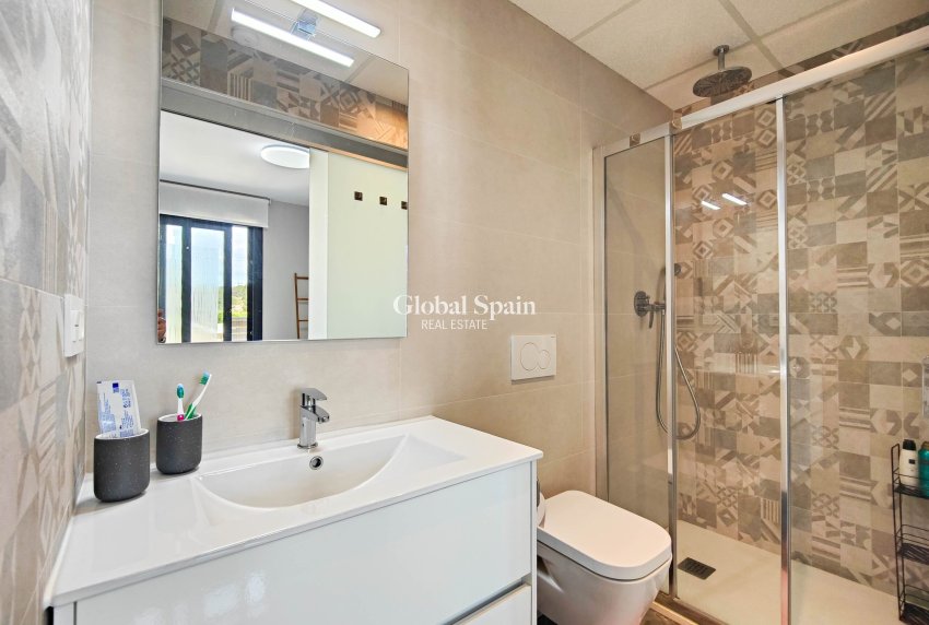 Revente - APPARTEMENT -
ORIHUELA COSTA - Costa Blanca