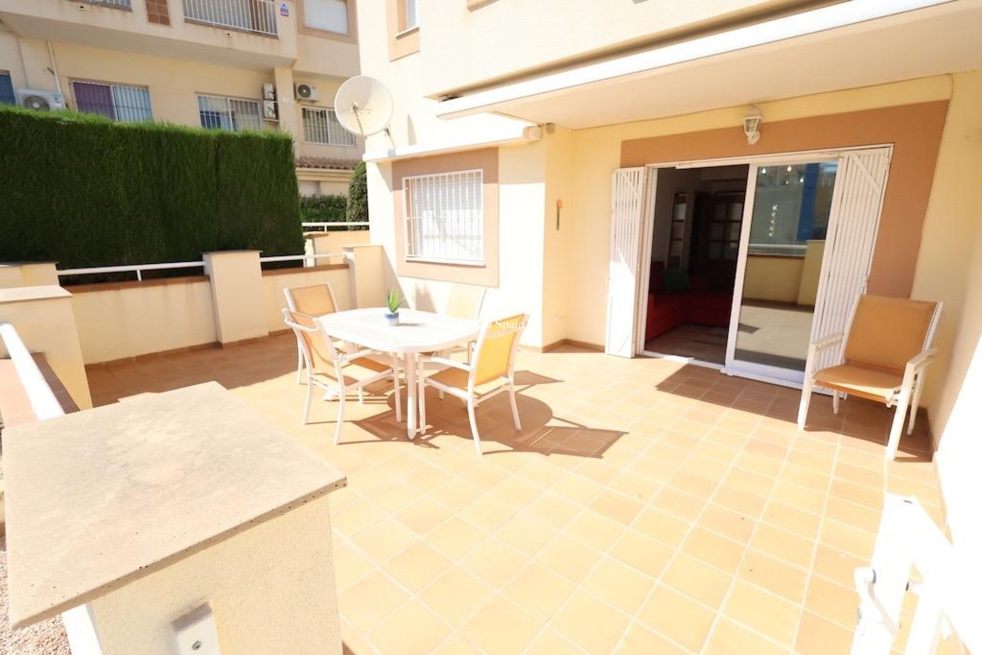 Revente - APPARTEMENT -
ORIHUELA COSTA - Costa Blanca