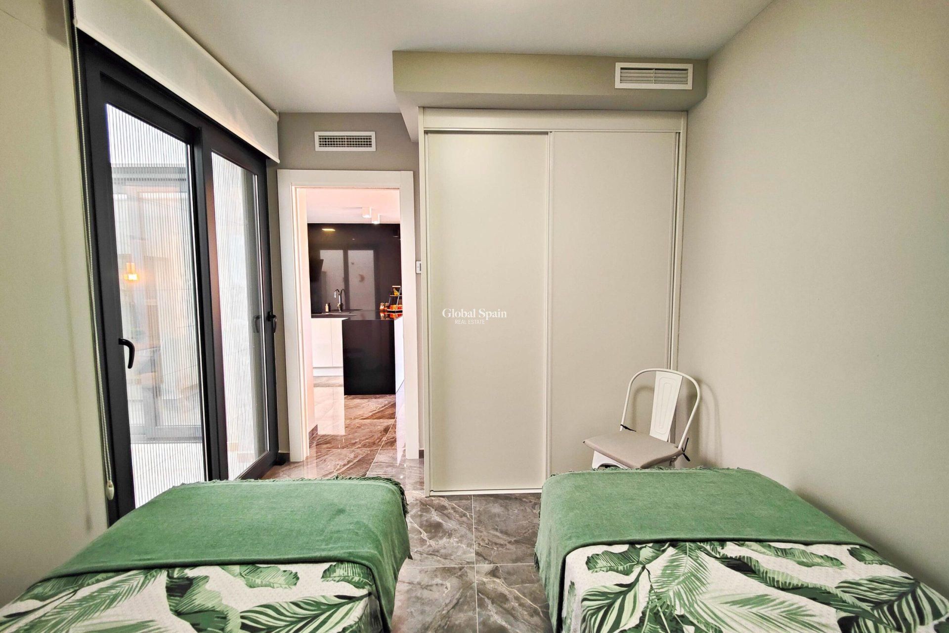 Revente - APPARTEMENT -
ORIHUELA COSTA - Costa Blanca