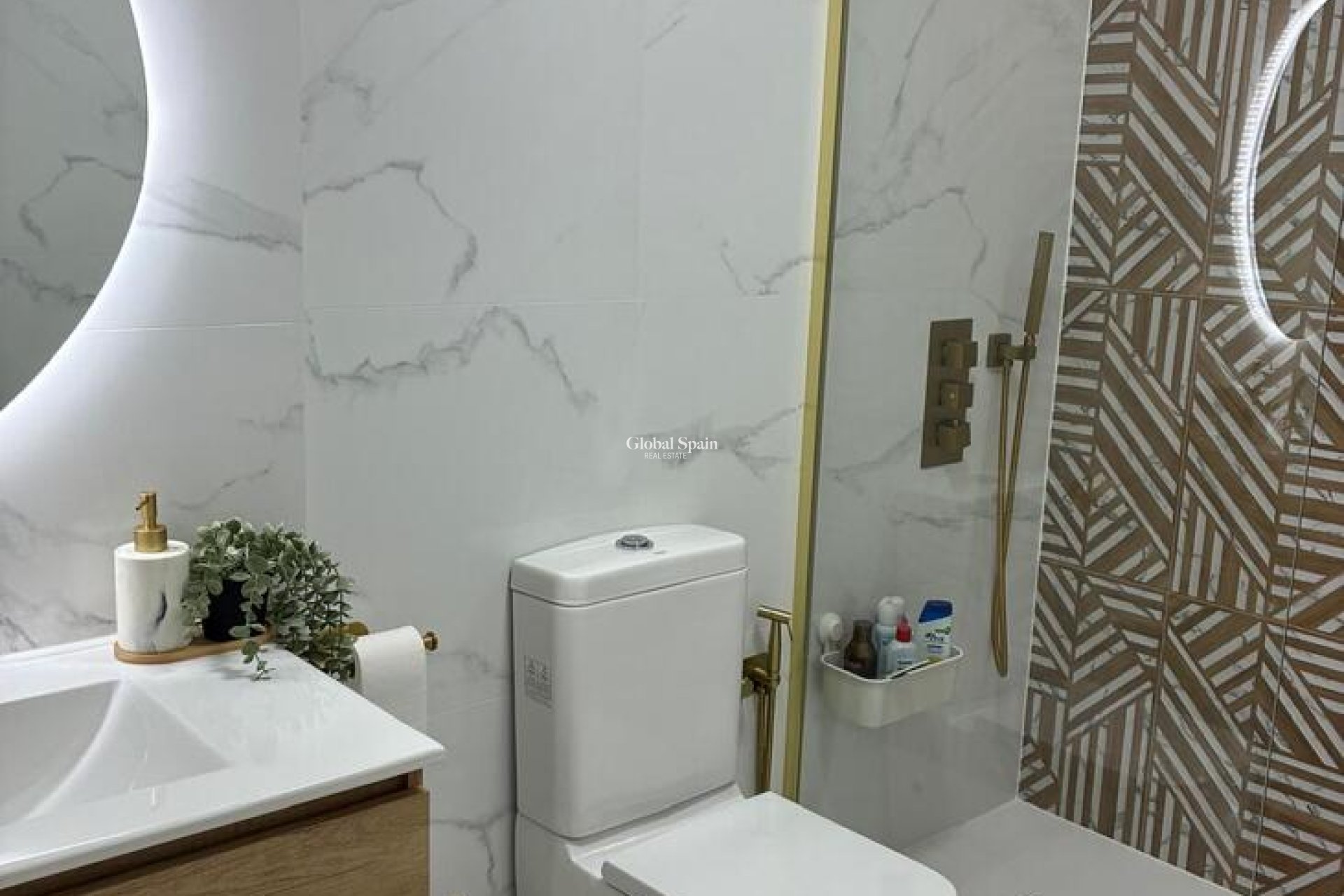 Revente - APPARTEMENT -
ORIHUELA COSTA - Costa Blanca