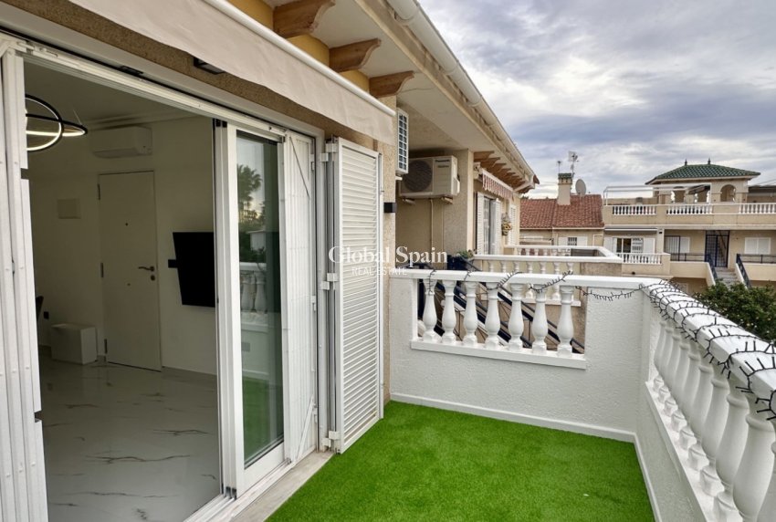 Revente - APPARTEMENT -
ORIHUELA COSTA - Costa Blanca