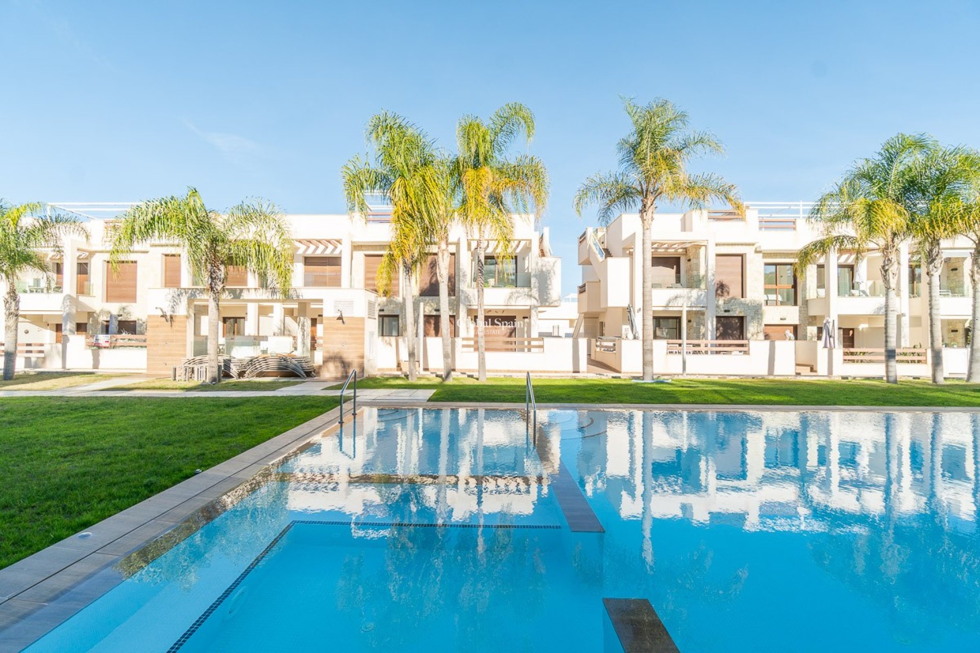 Revente - APPARTEMENT -
ORIHUELA COSTA - Costa Blanca