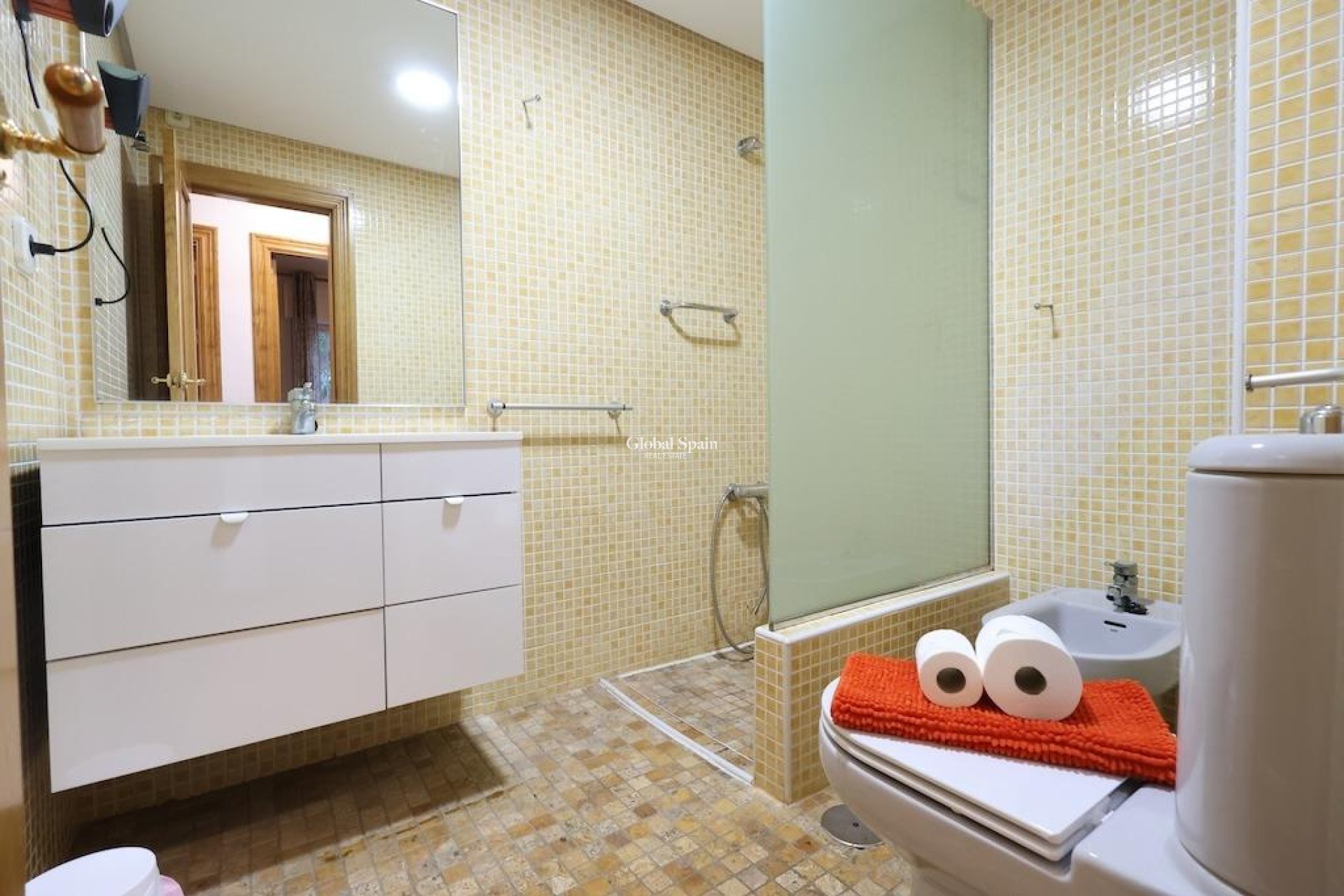 Revente - APPARTEMENT -
ORIHUELA COSTA - Costa Blanca