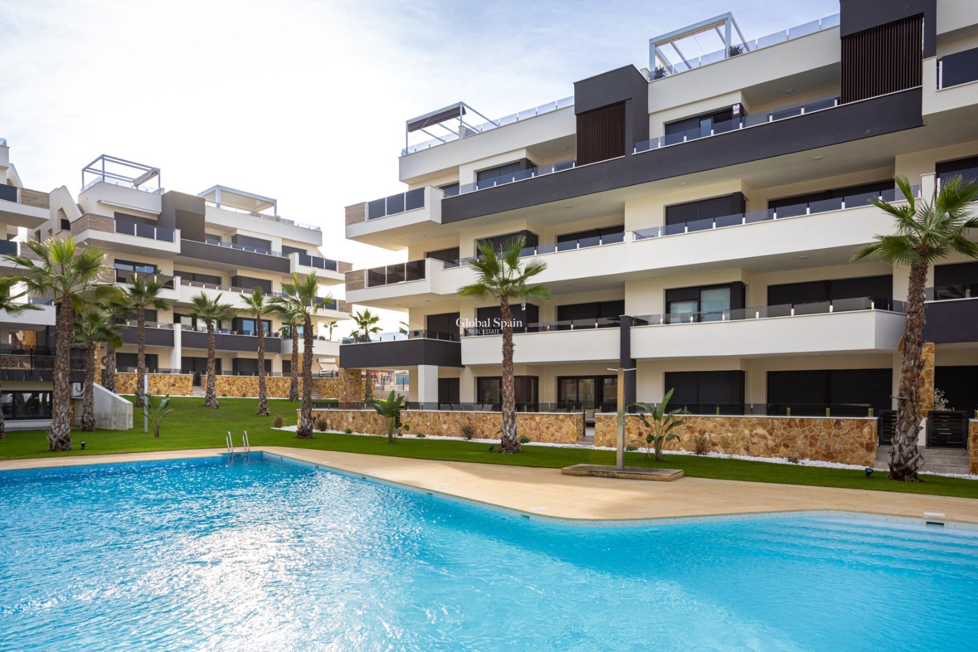 Revente - APPARTEMENT -
ORIHUELA COSTA - Costa Blanca