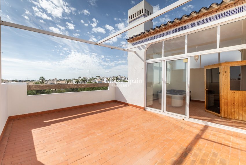 Revente - APPARTEMENT -
ORIHUELA COSTA - Costa Blanca