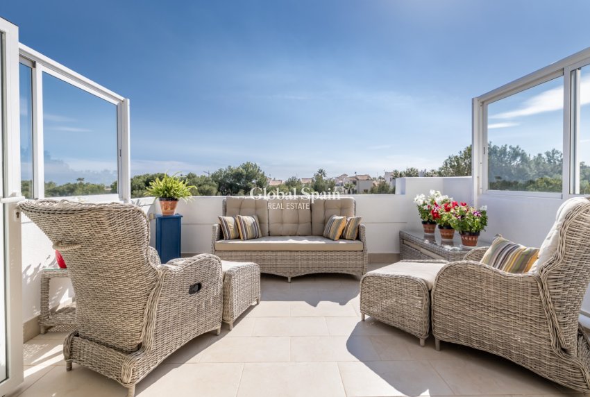 Revente - APPARTEMENT -
ORIHUELA COSTA - Costa Blanca