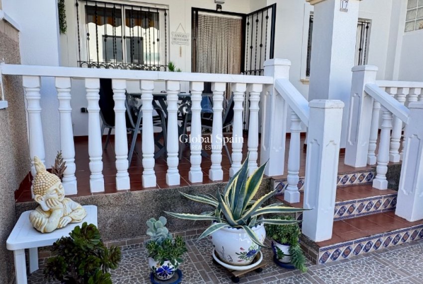 Revente - APPARTEMENT -
ORIHUELA COSTA - Costa Blanca