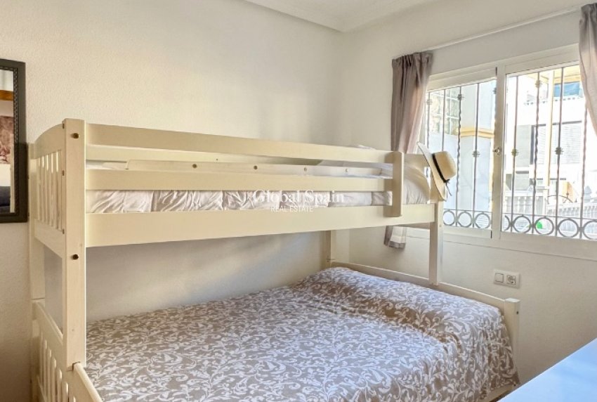 Revente - APPARTEMENT -
ORIHUELA COSTA - Costa Blanca