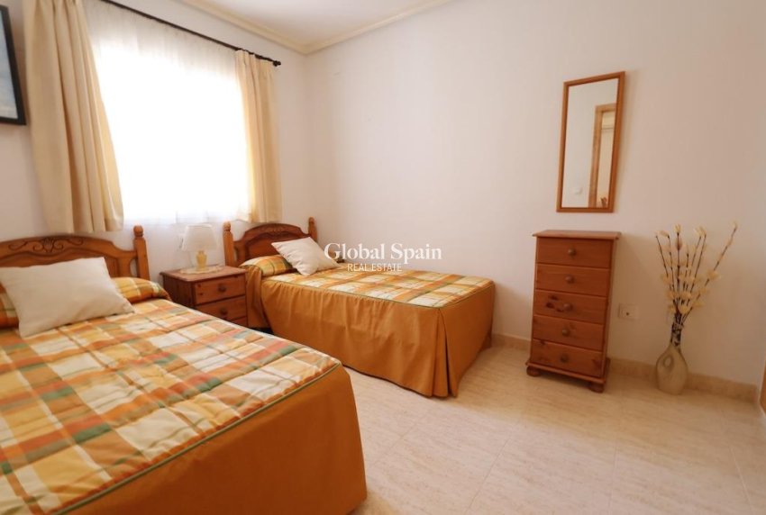 Revente - APPARTEMENT -
ORIHUELA COSTA - Costa Blanca