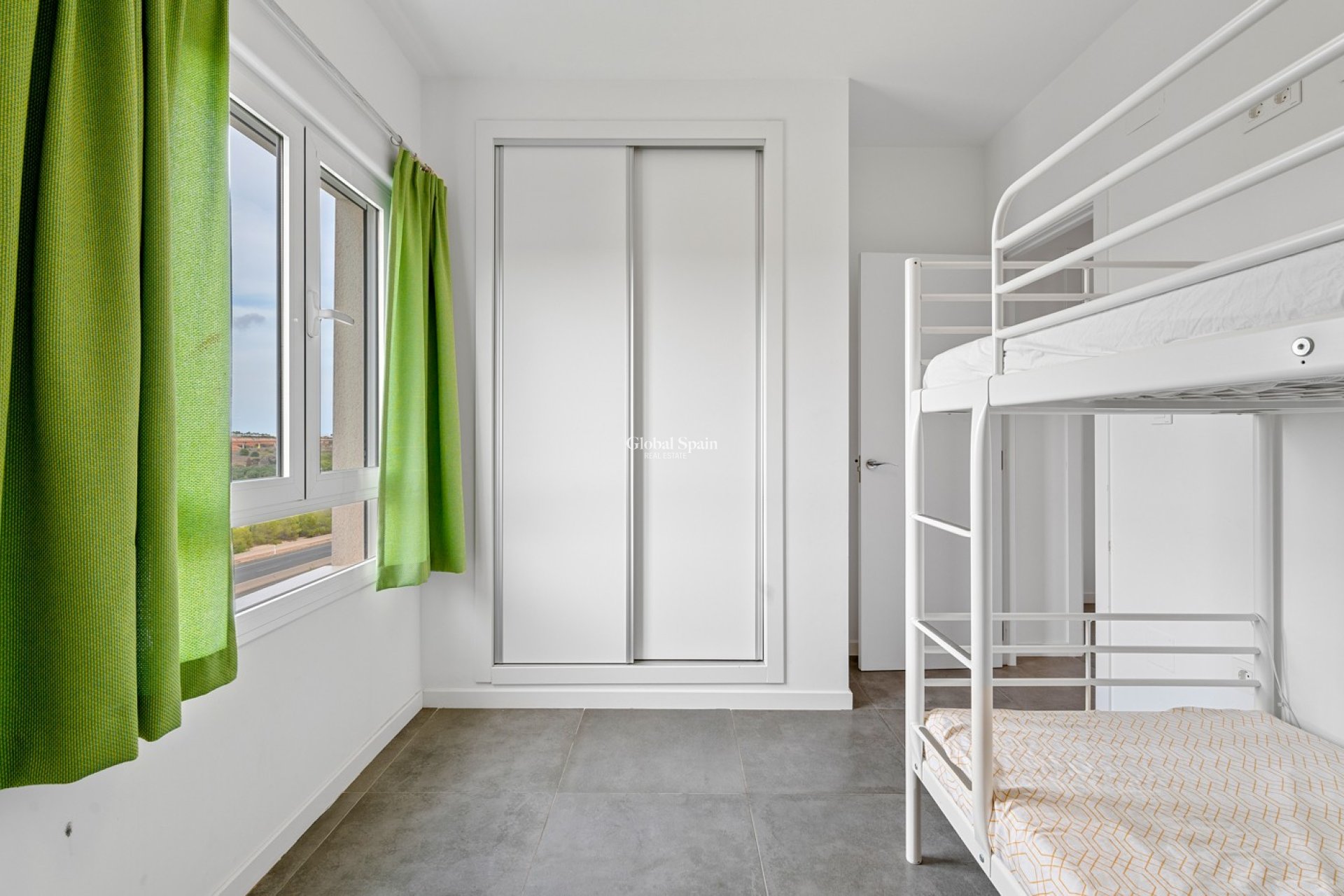 Revente - APPARTEMENT -
ORIHUELA COSTA - Costa Blanca