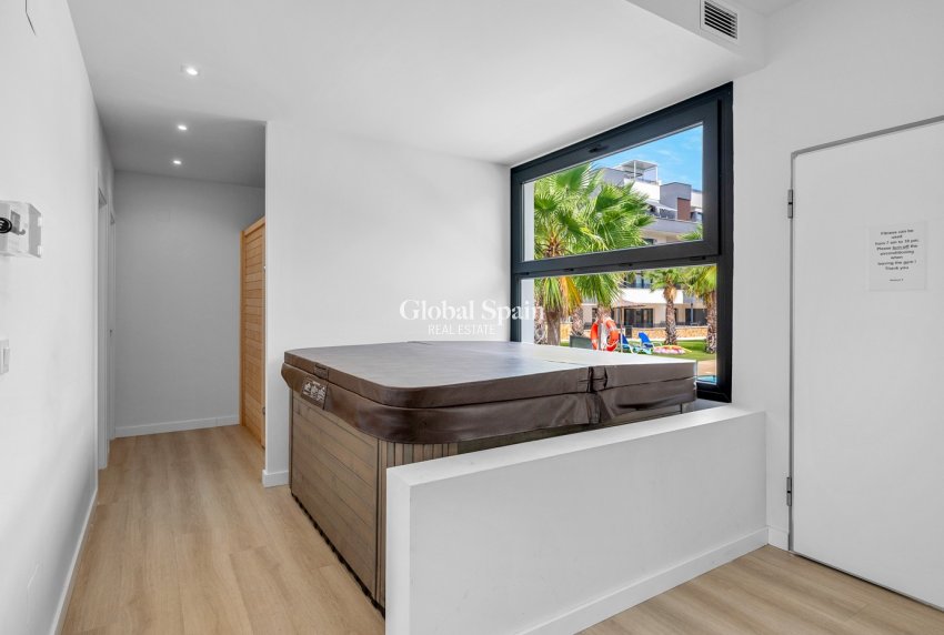 Revente - APPARTEMENT -
ORIHUELA COSTA - Costa Blanca