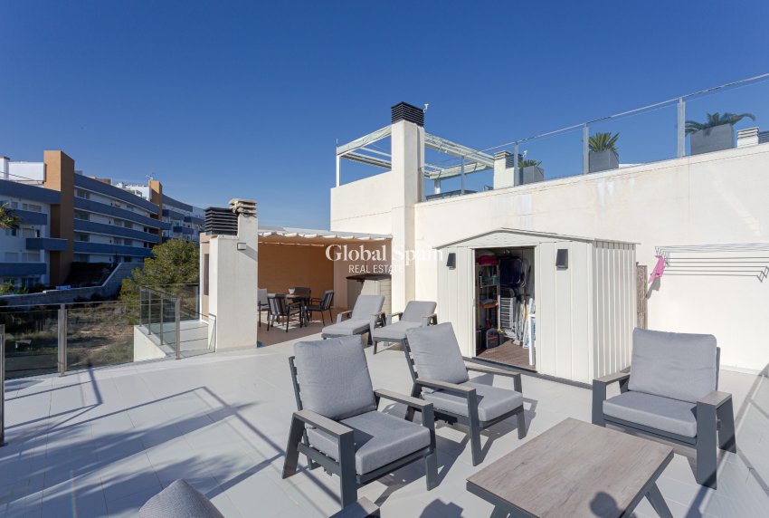 Revente - APPARTEMENT -
ORIHUELA COSTA - Costa Blanca