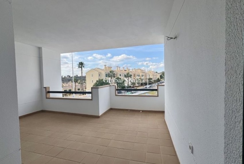 Revente - APPARTEMENT -
ORIHUELA COSTA - Costa Blanca