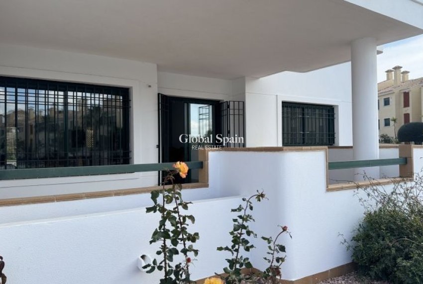 Revente - APPARTEMENT -
ORIHUELA COSTA - Costa Blanca