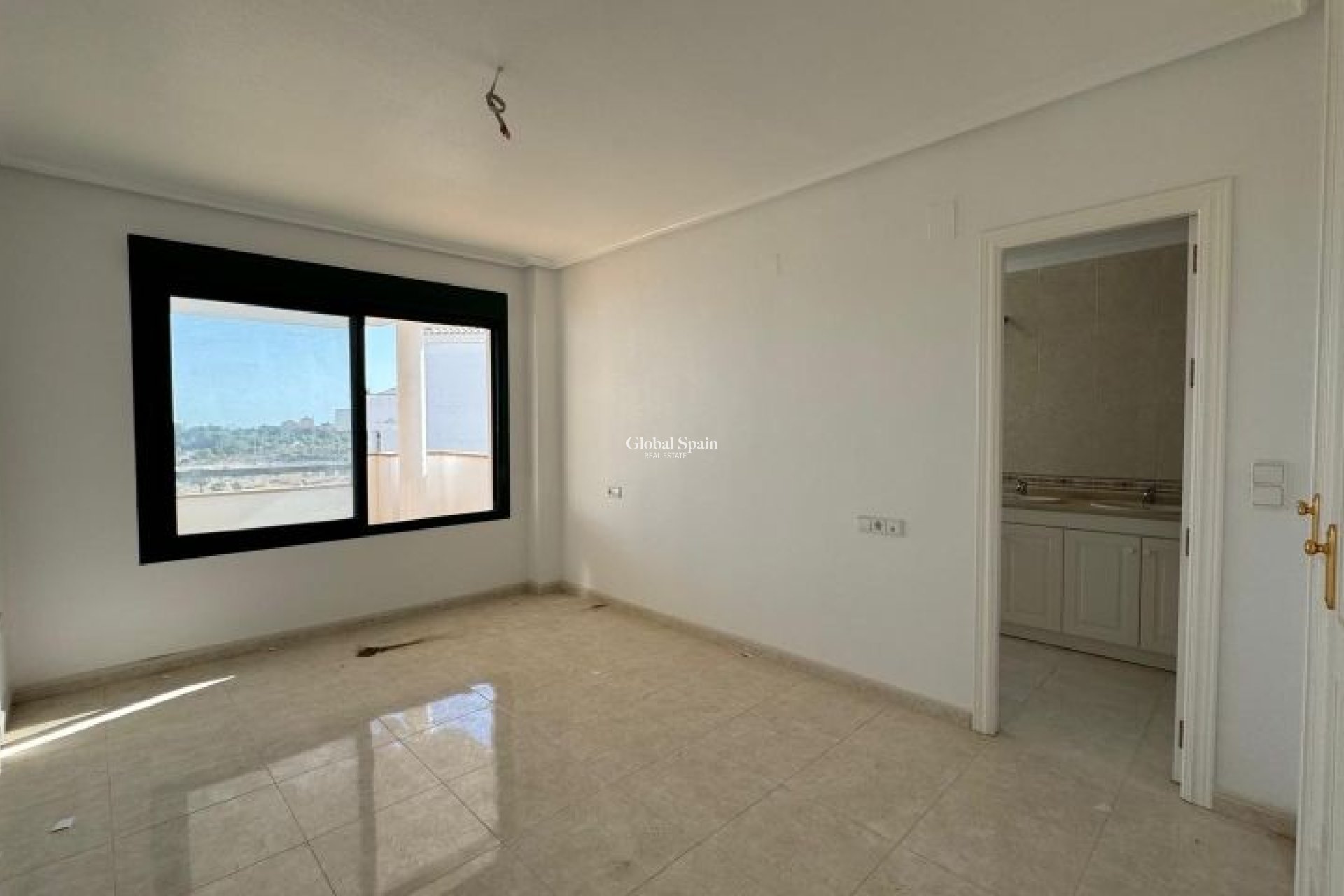 Revente - APPARTEMENT -
ORIHUELA COSTA - Costa Blanca