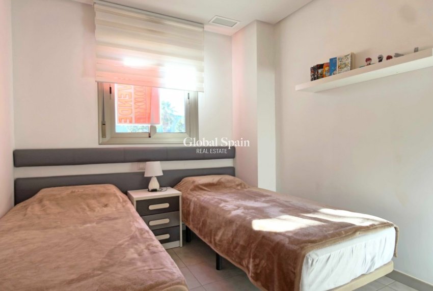 Revente - APPARTEMENT -
ORIHUELA COSTA - Costa Blanca