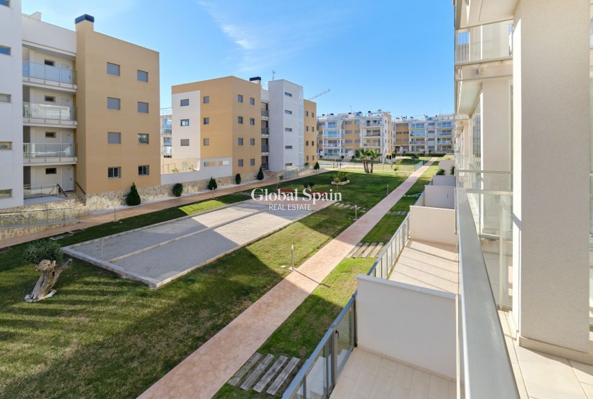 Revente - APPARTEMENT -
ORIHUELA COSTA - Costa Blanca