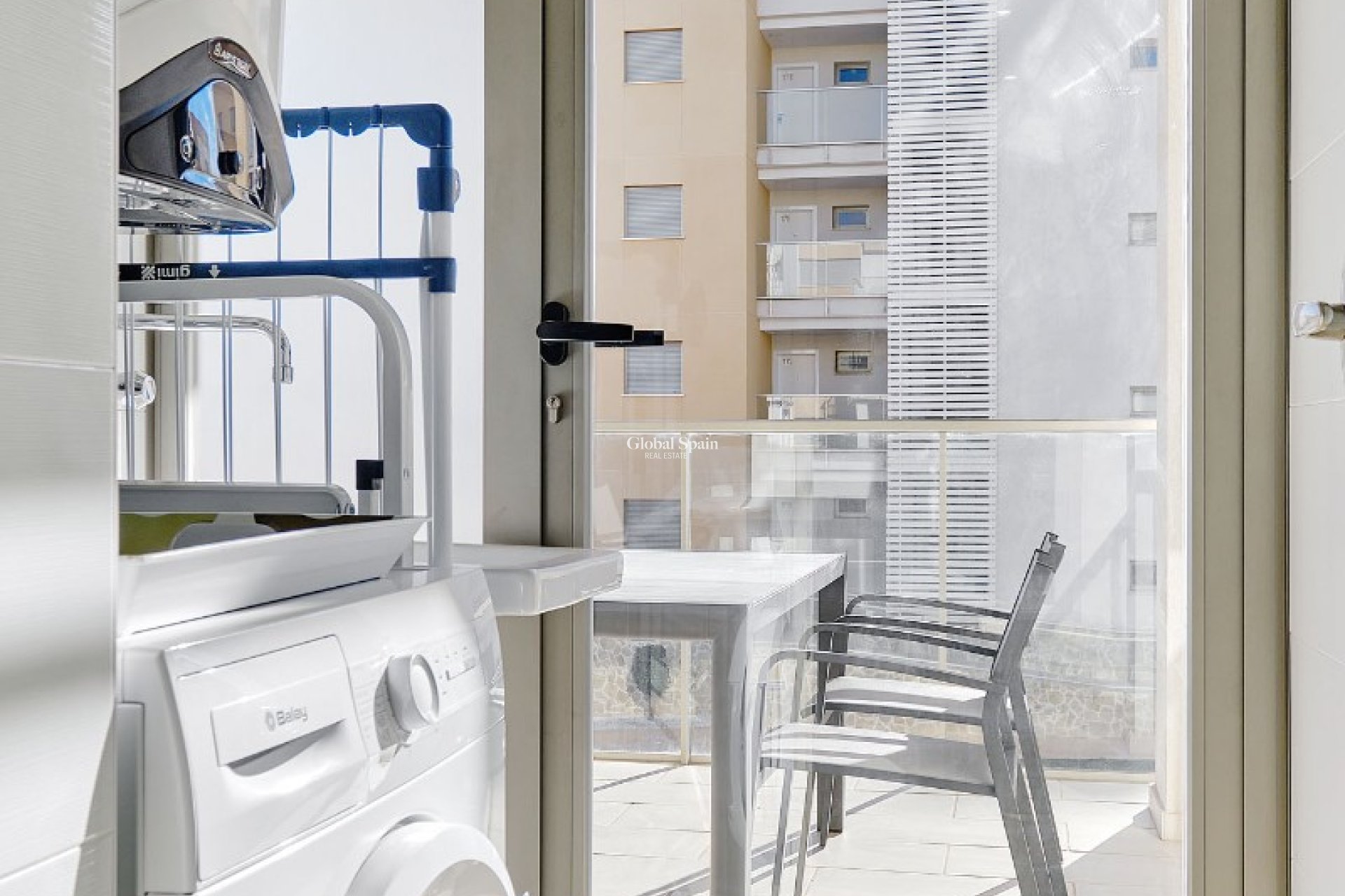 Revente - APPARTEMENT -
ORIHUELA COSTA - Costa Blanca