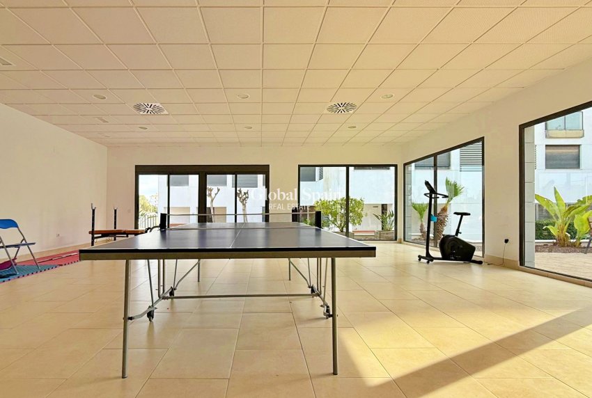 Revente - APPARTEMENT -
ORIHUELA COSTA - Costa Blanca