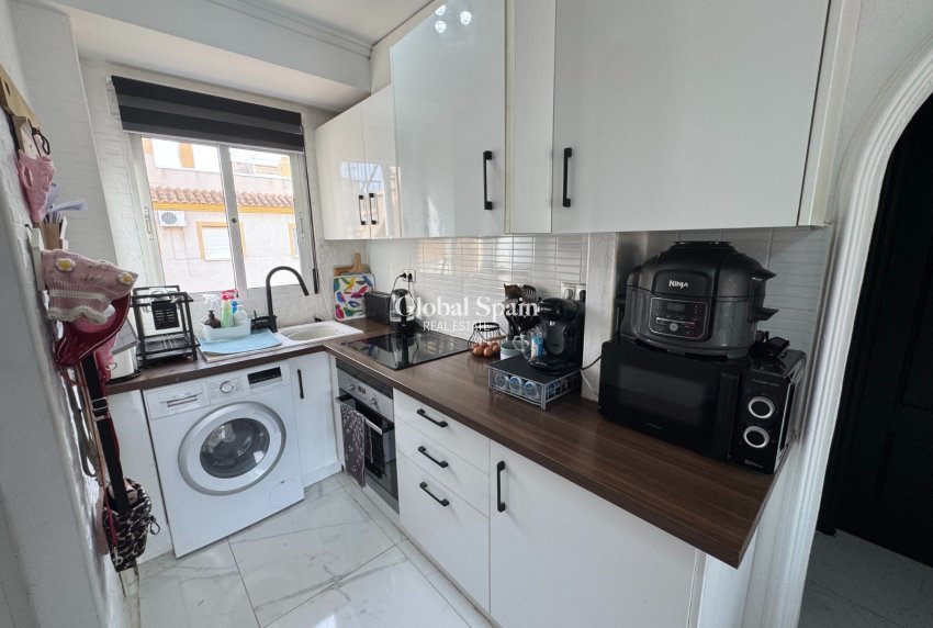 Revente - APPARTEMENT -
ORIHUELA COSTA - Costa Blanca