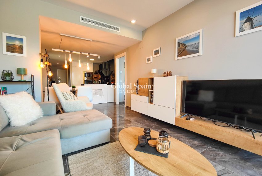 Revente - APPARTEMENT -
ORIHUELA COSTA - Costa Blanca