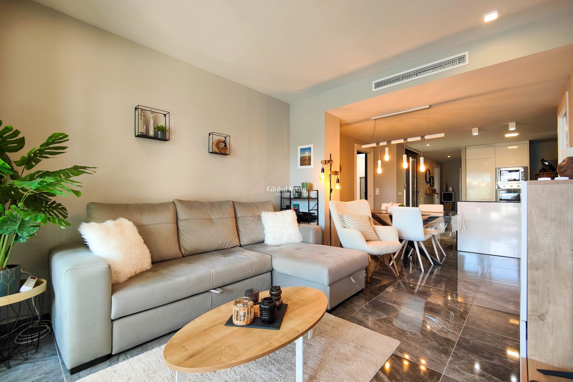 Revente - APPARTEMENT -
ORIHUELA COSTA - Costa Blanca