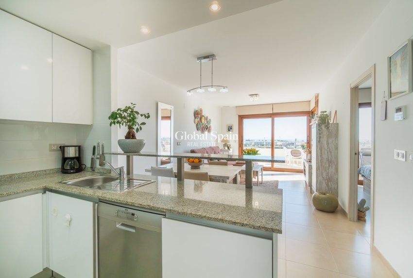 Revente - APPARTEMENT -
ORIHUELA COSTA - Costa Blanca