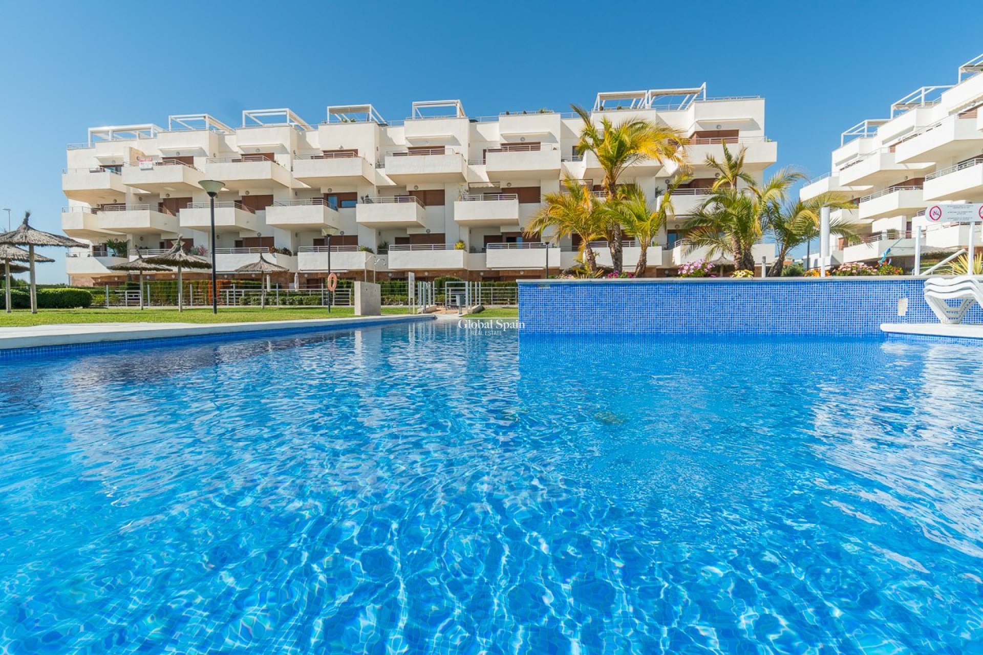 Revente - APPARTEMENT -
ORIHUELA COSTA - Costa Blanca