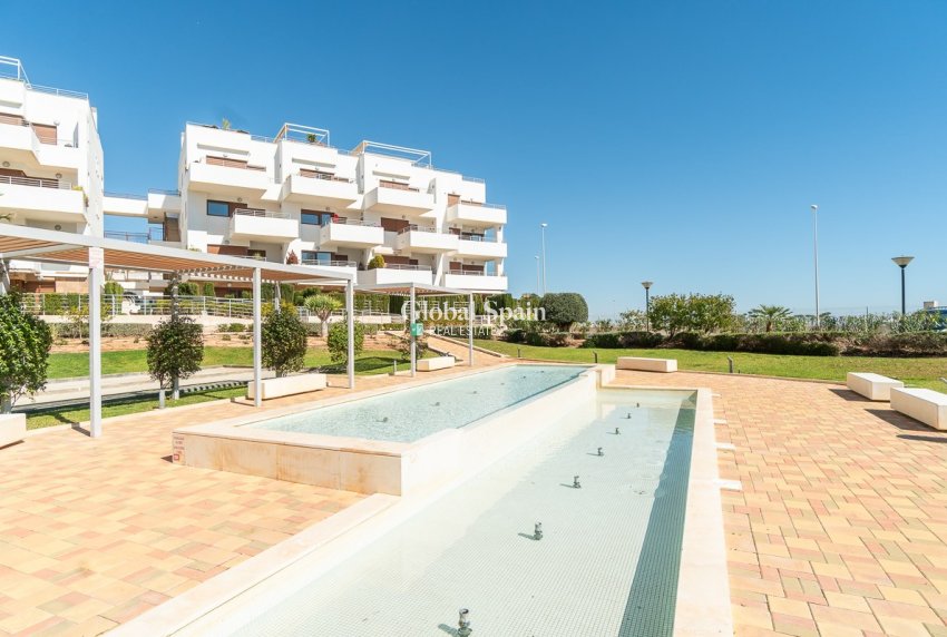 Revente - APPARTEMENT -
ORIHUELA COSTA - Costa Blanca