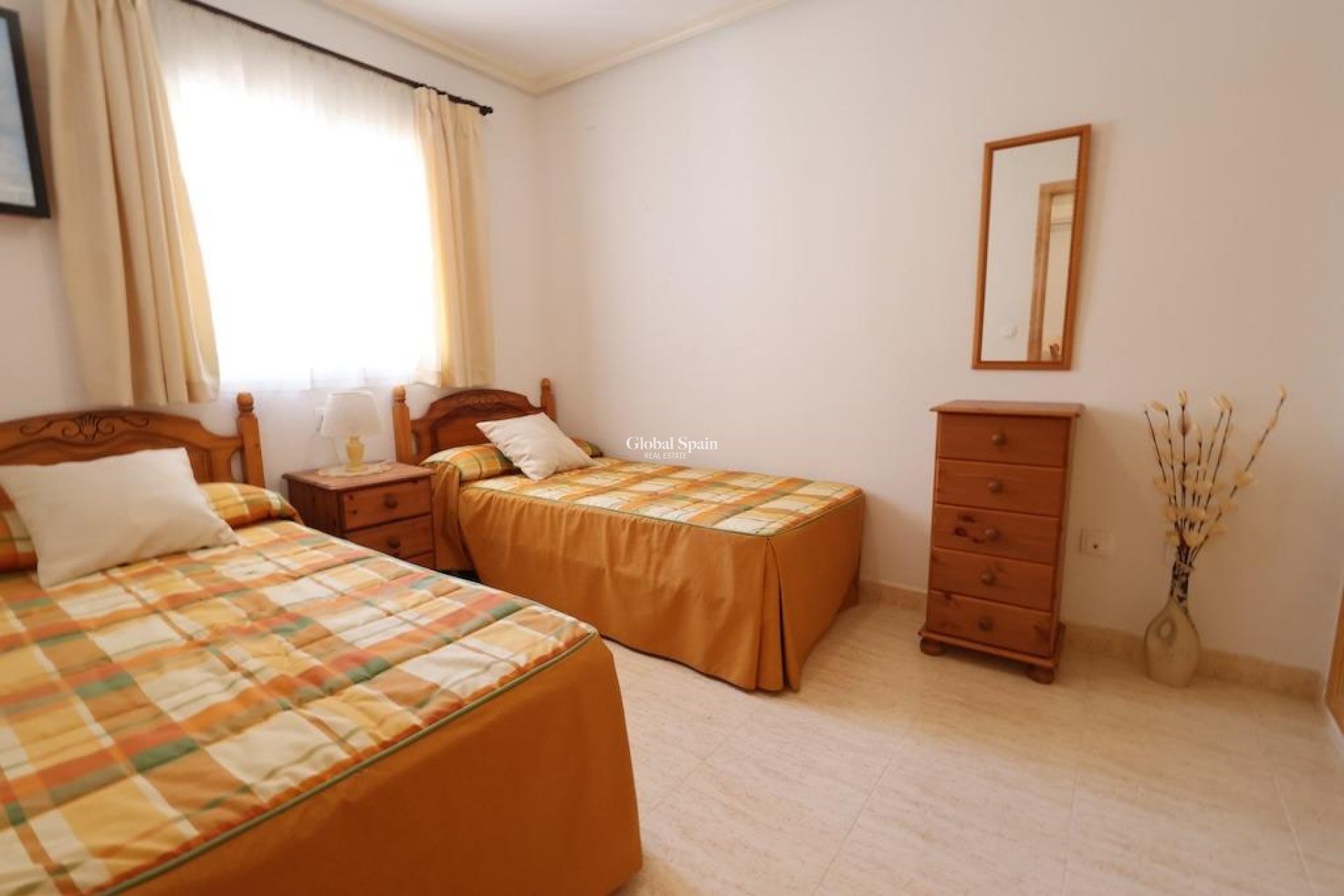 Revente - APPARTEMENT -
ORIHUELA COSTA - Costa Blanca