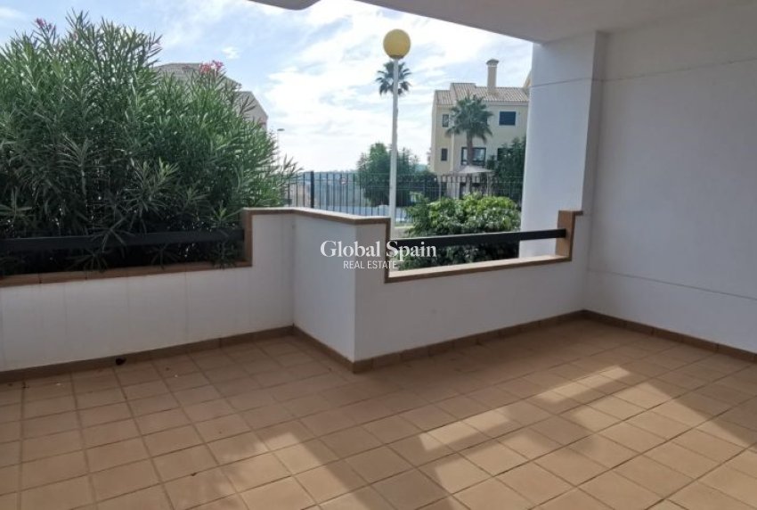 Revente - APPARTEMENT -
ORIHUELA COSTA - Costa Blanca