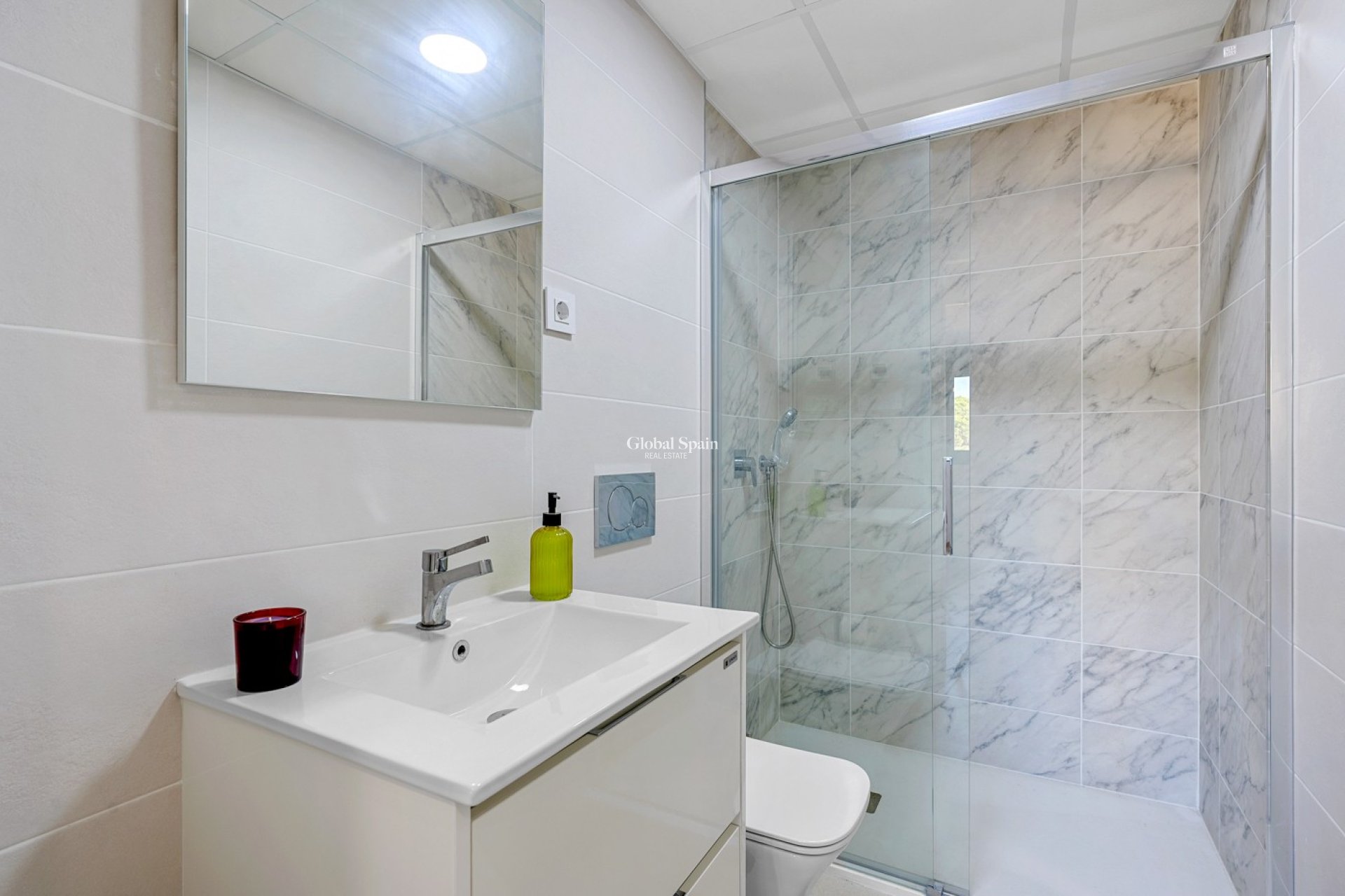 Revente - APPARTEMENT -
ORIHUELA COSTA - Costa Blanca