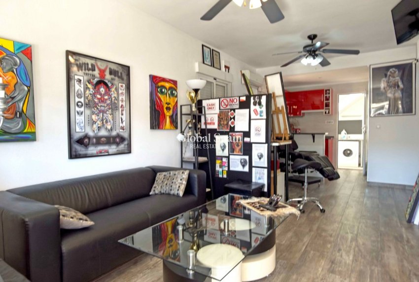 Revente - APPARTEMENT -
ORIHUELA COSTA - Costa Blanca